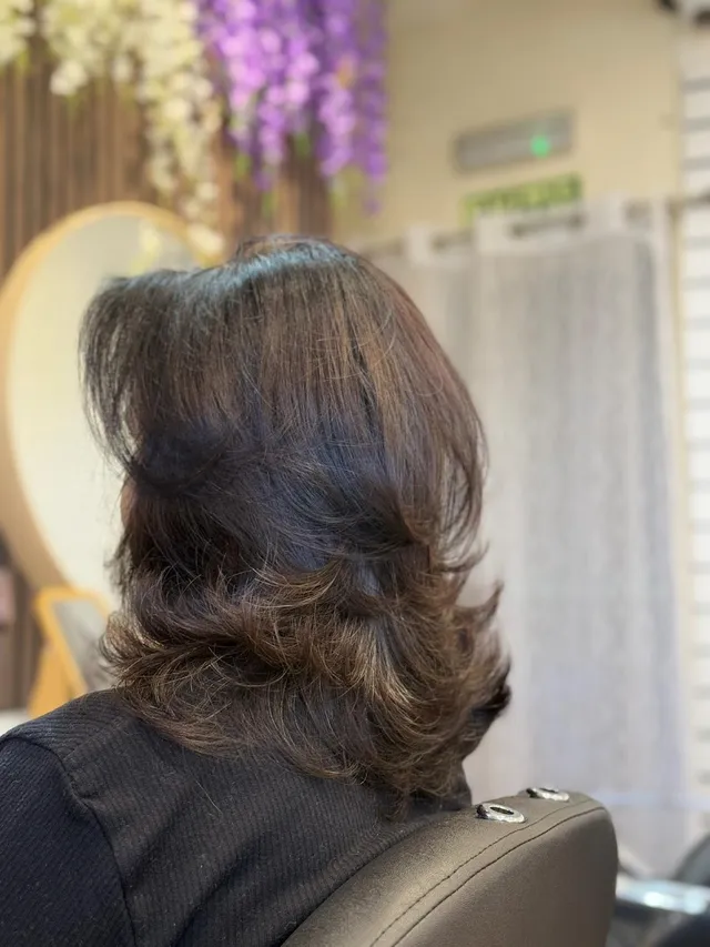 Layered, bouncy blow-dry